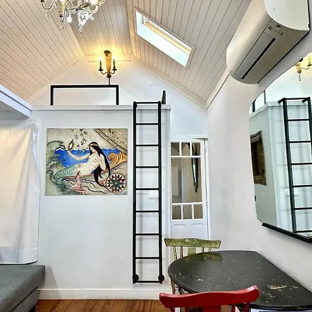 Διαμέρισμα Kitsch Corner Paradise Ii *